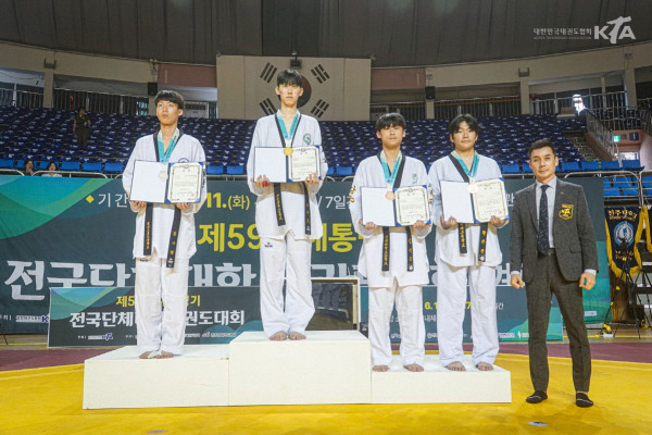 ff8c4719e43fe839cc7953a48f9f39ad.jpg