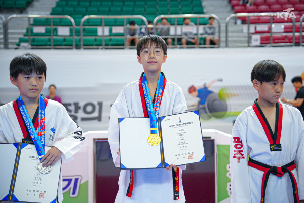 39fc252664902edf8a3916a8c287fdcc.jpg